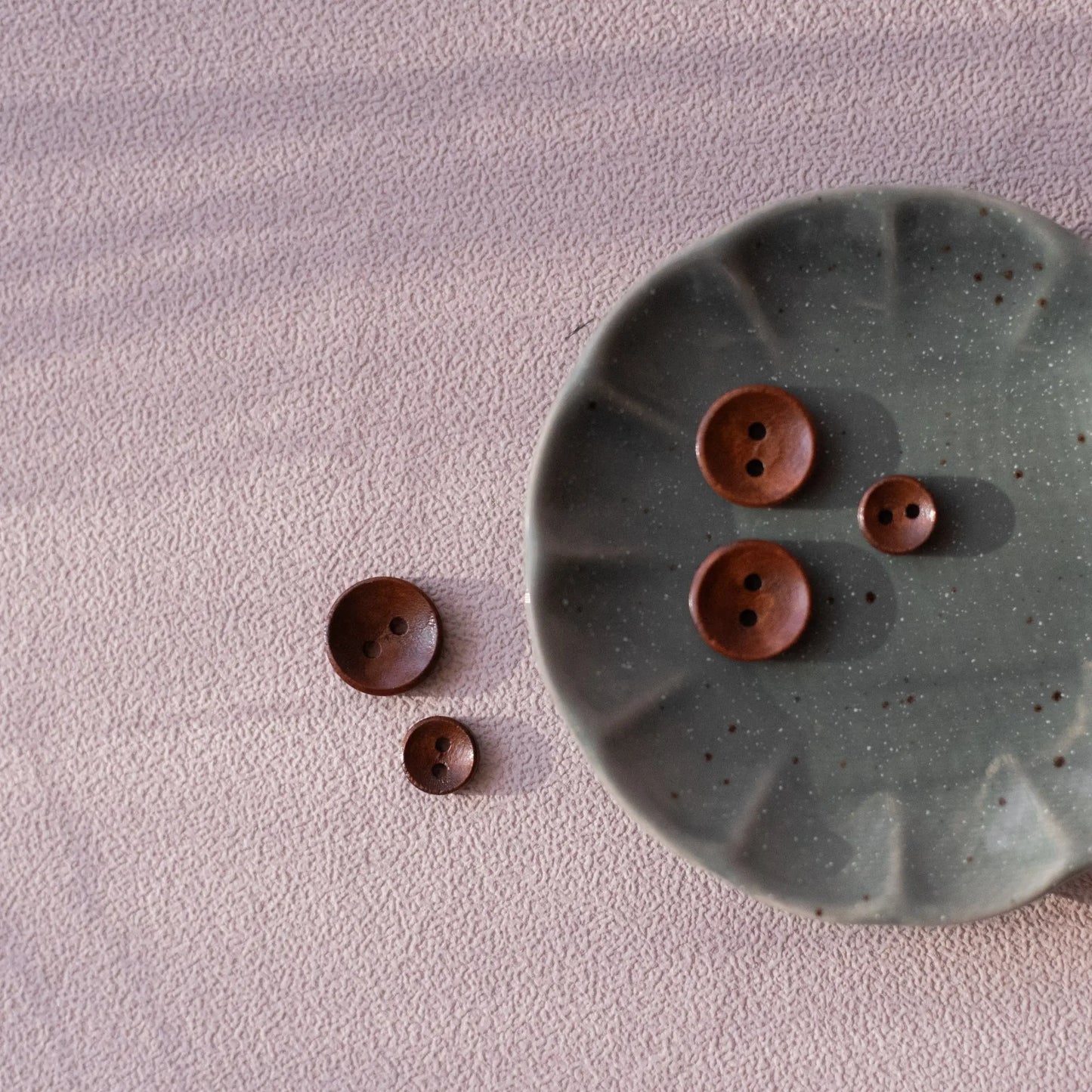 The wooden Button KNITS by cindy ekman