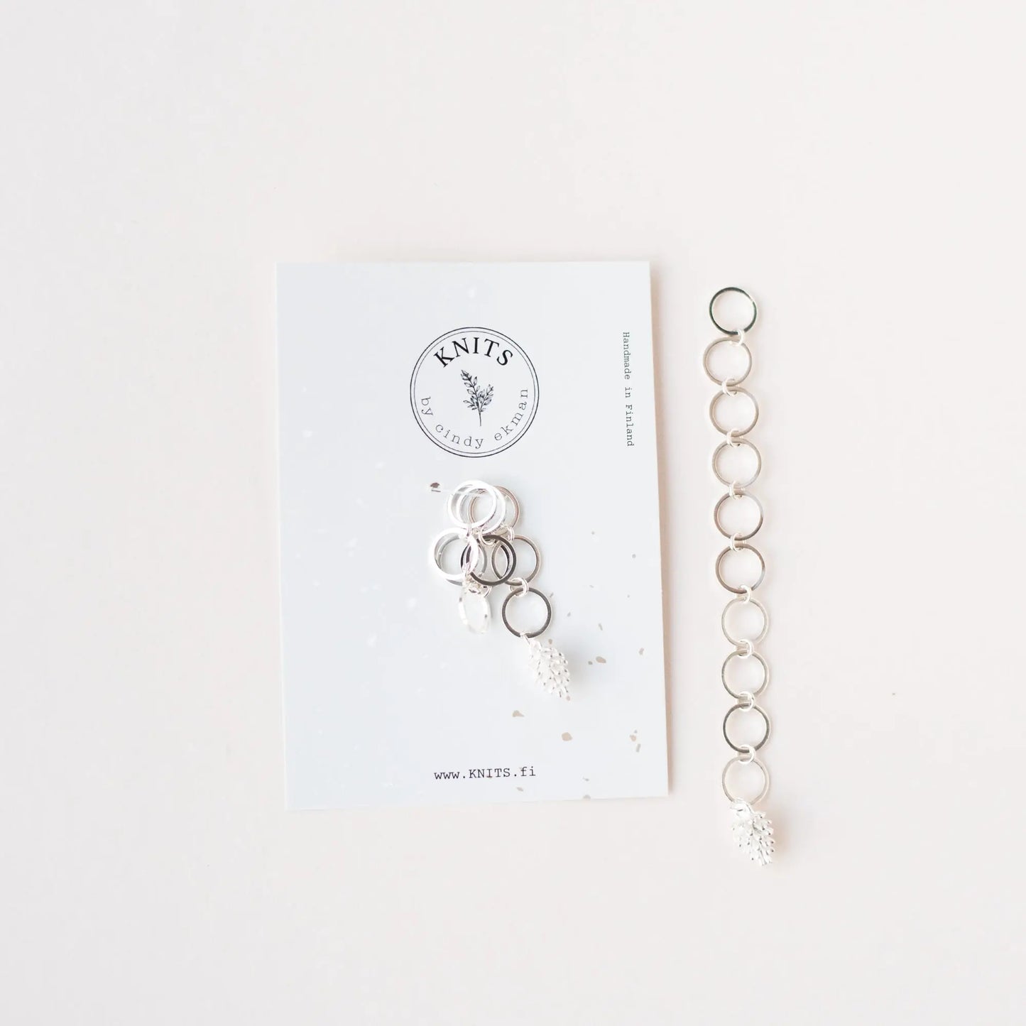 Row counter pinecone silver KNITS by cindy ekman
