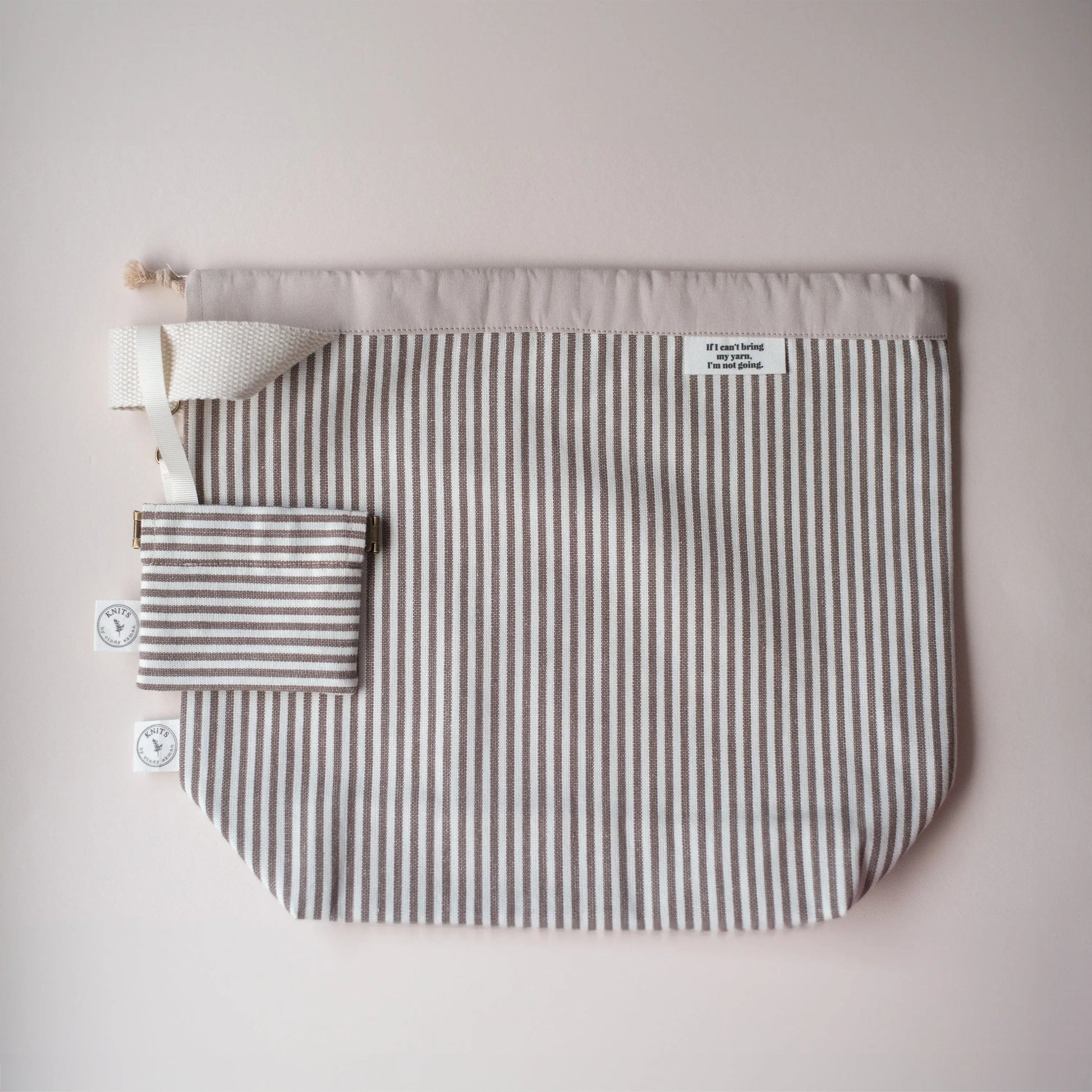Knitting bag 100% linen with projectbag behind for scale