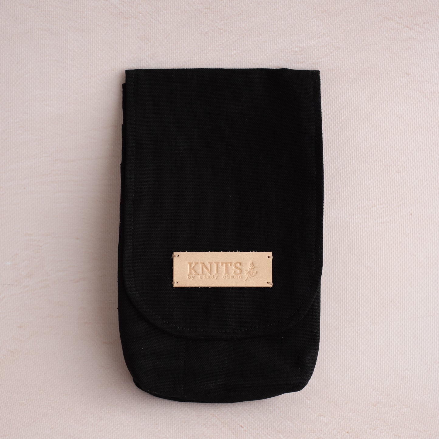 storage for knitting needles black