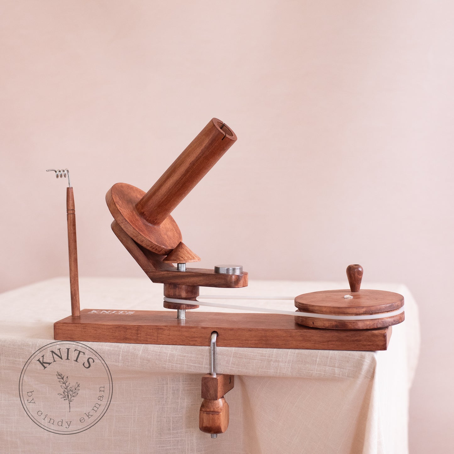 Yarn ball winder