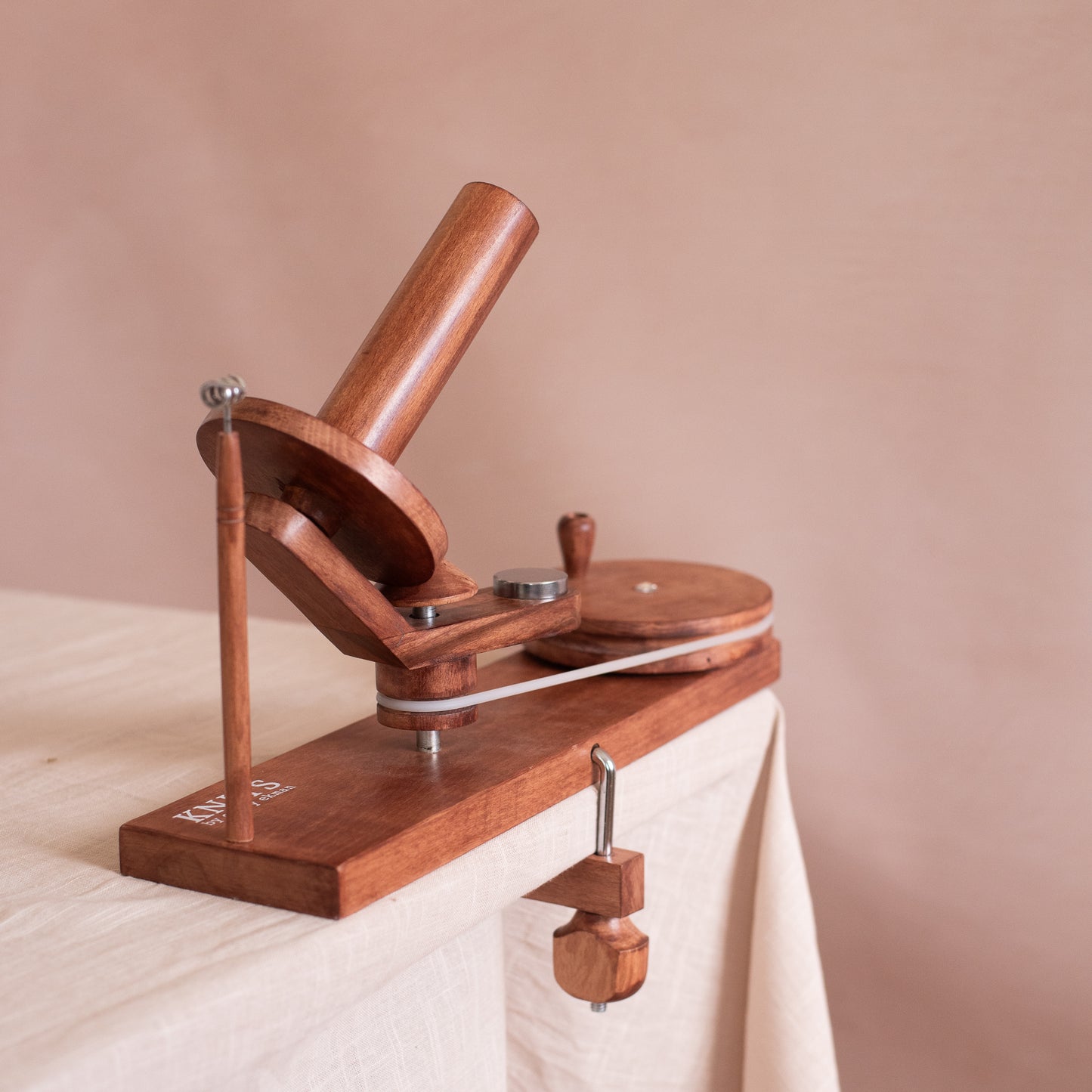 Yarn ball winder