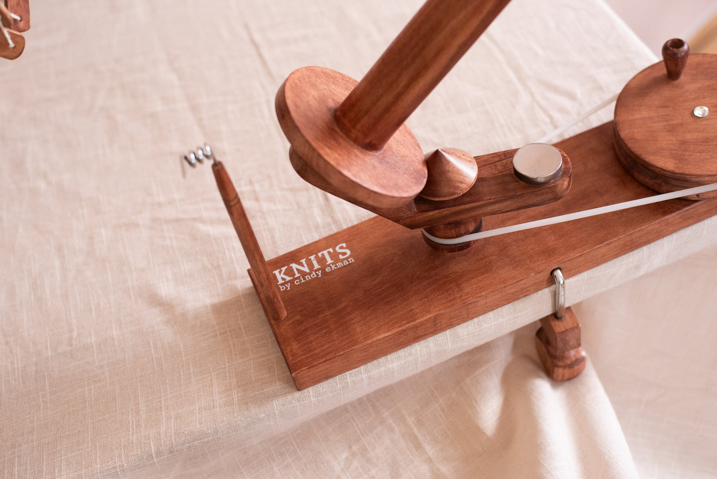 Yarn ball winder
