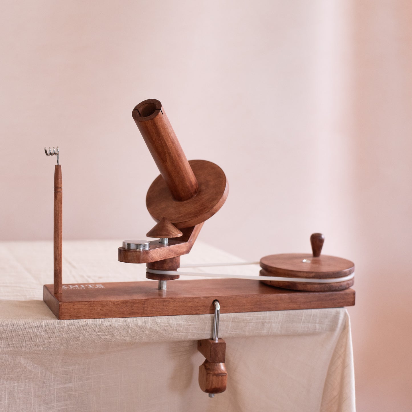Yarn ball winder