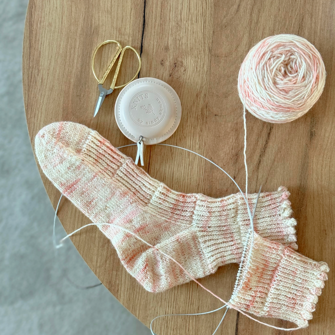 KNITS PU measure tape KNITS by cindy ekman