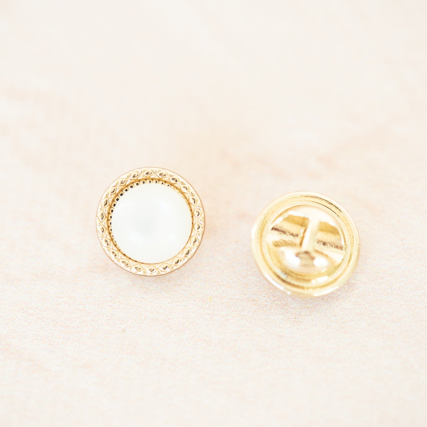 Pearl buttons