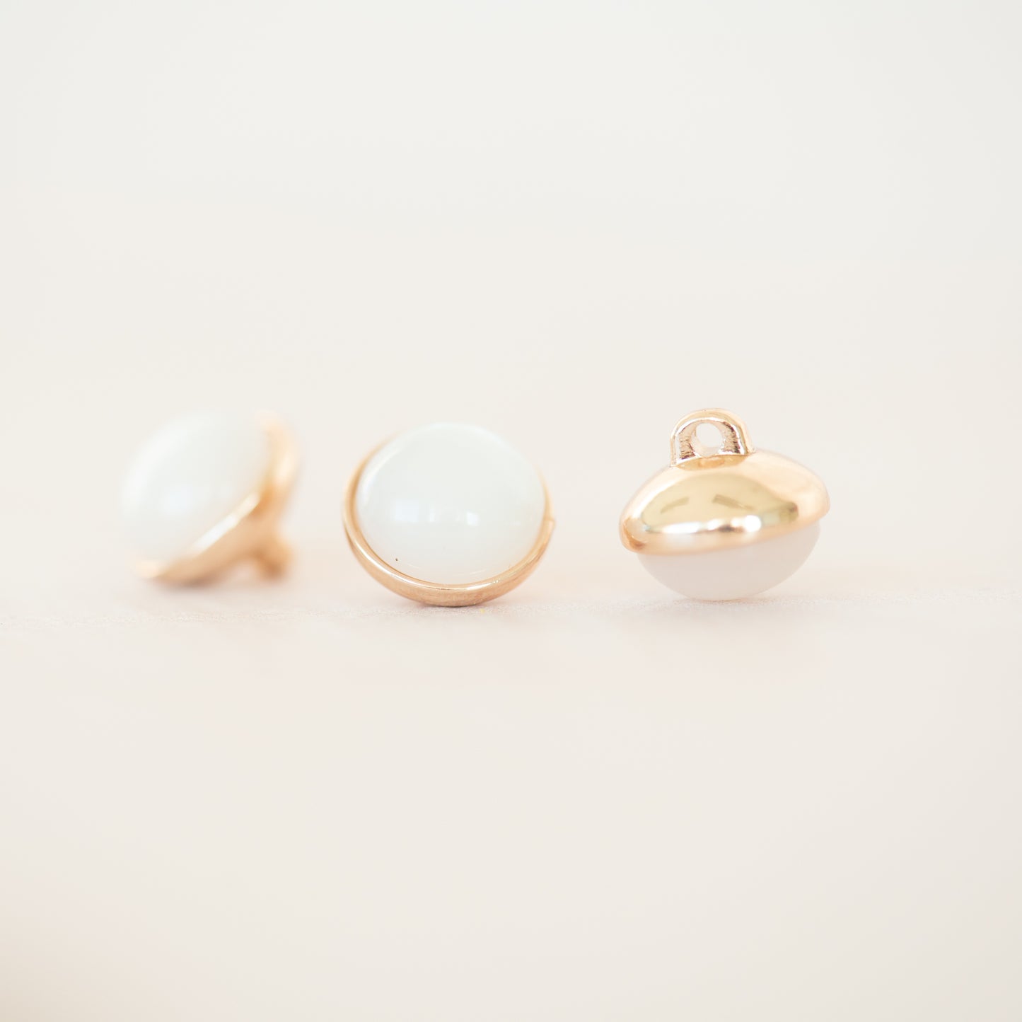 Pearl buttons