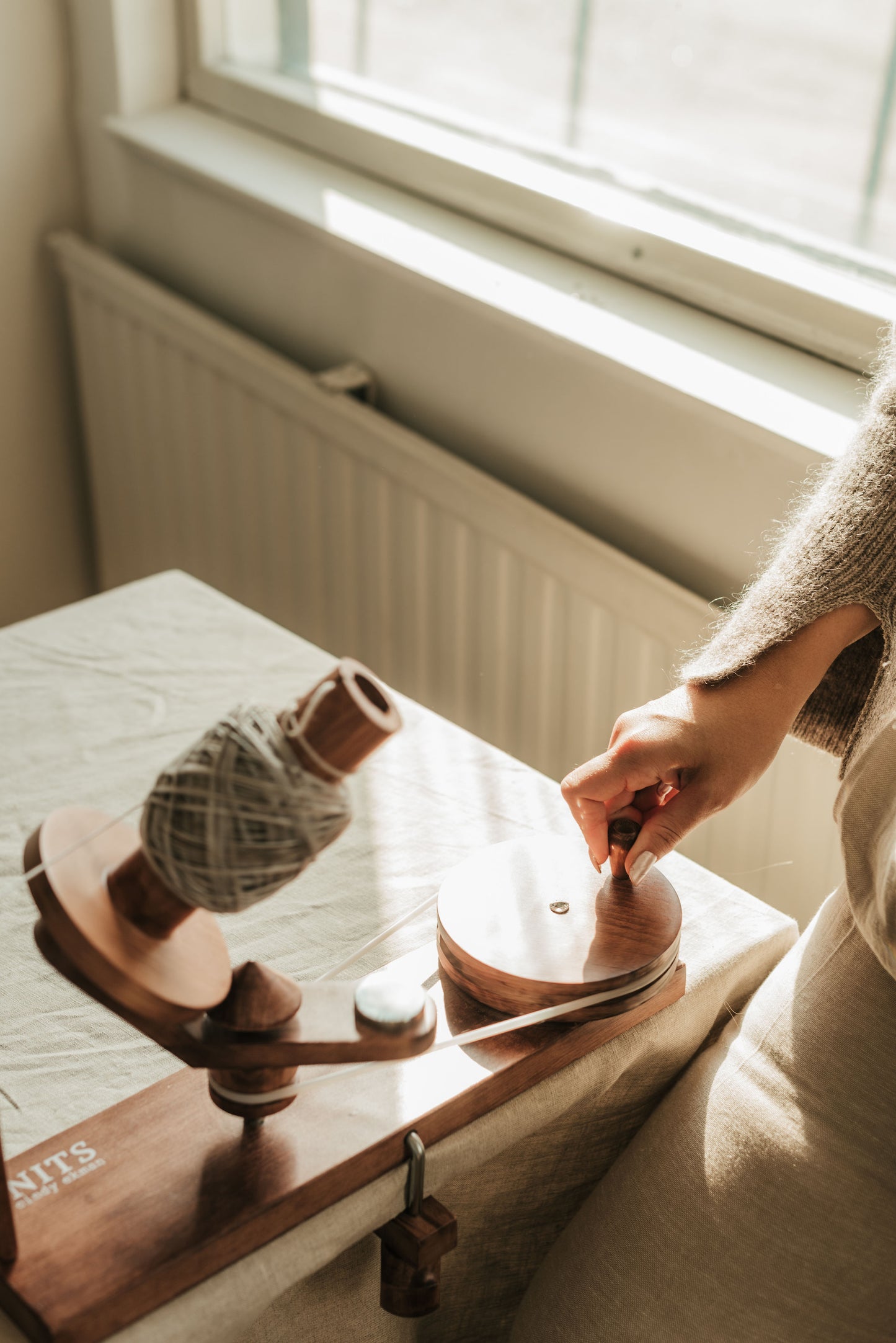 Yarn ball winder