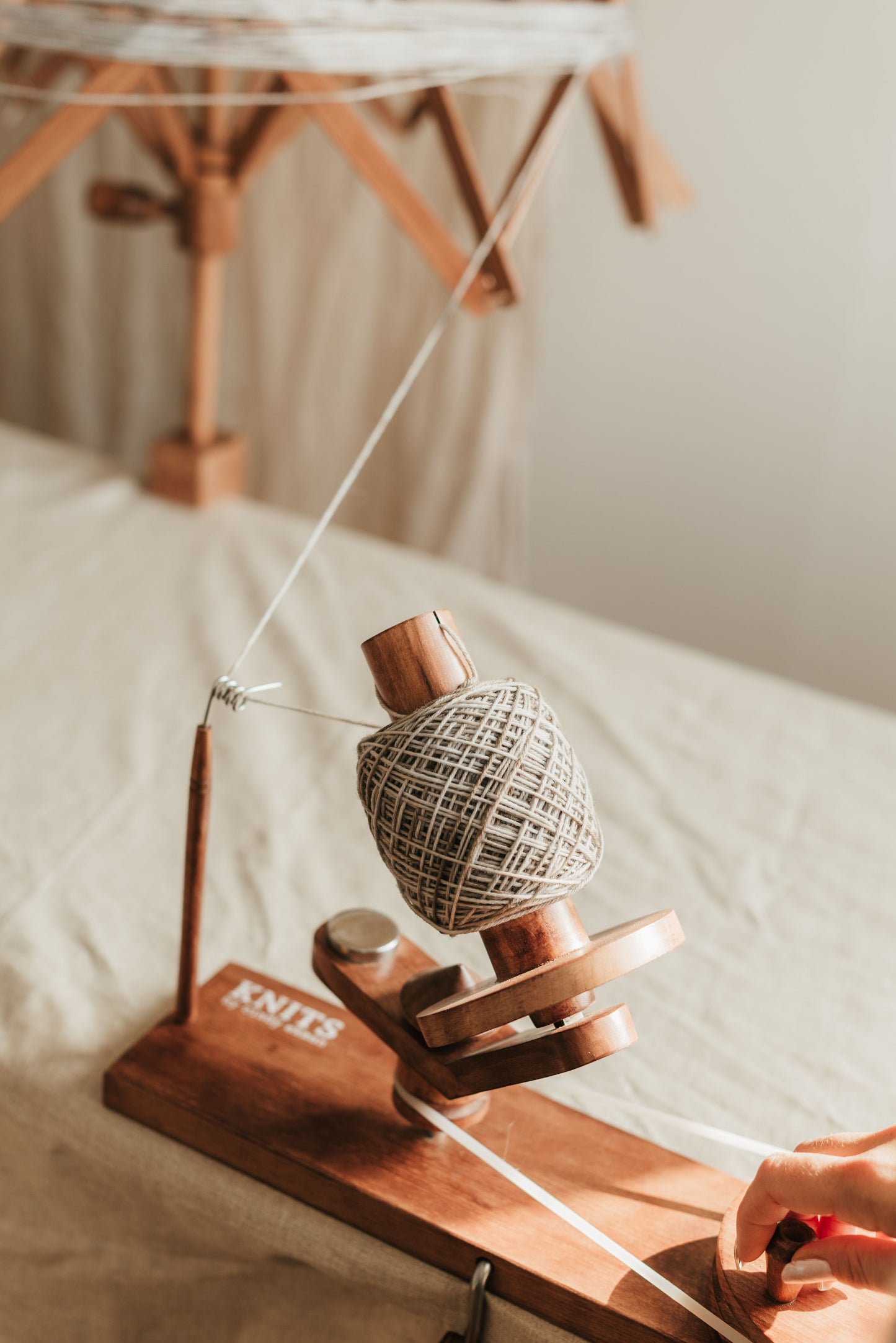 Yarn ball winder