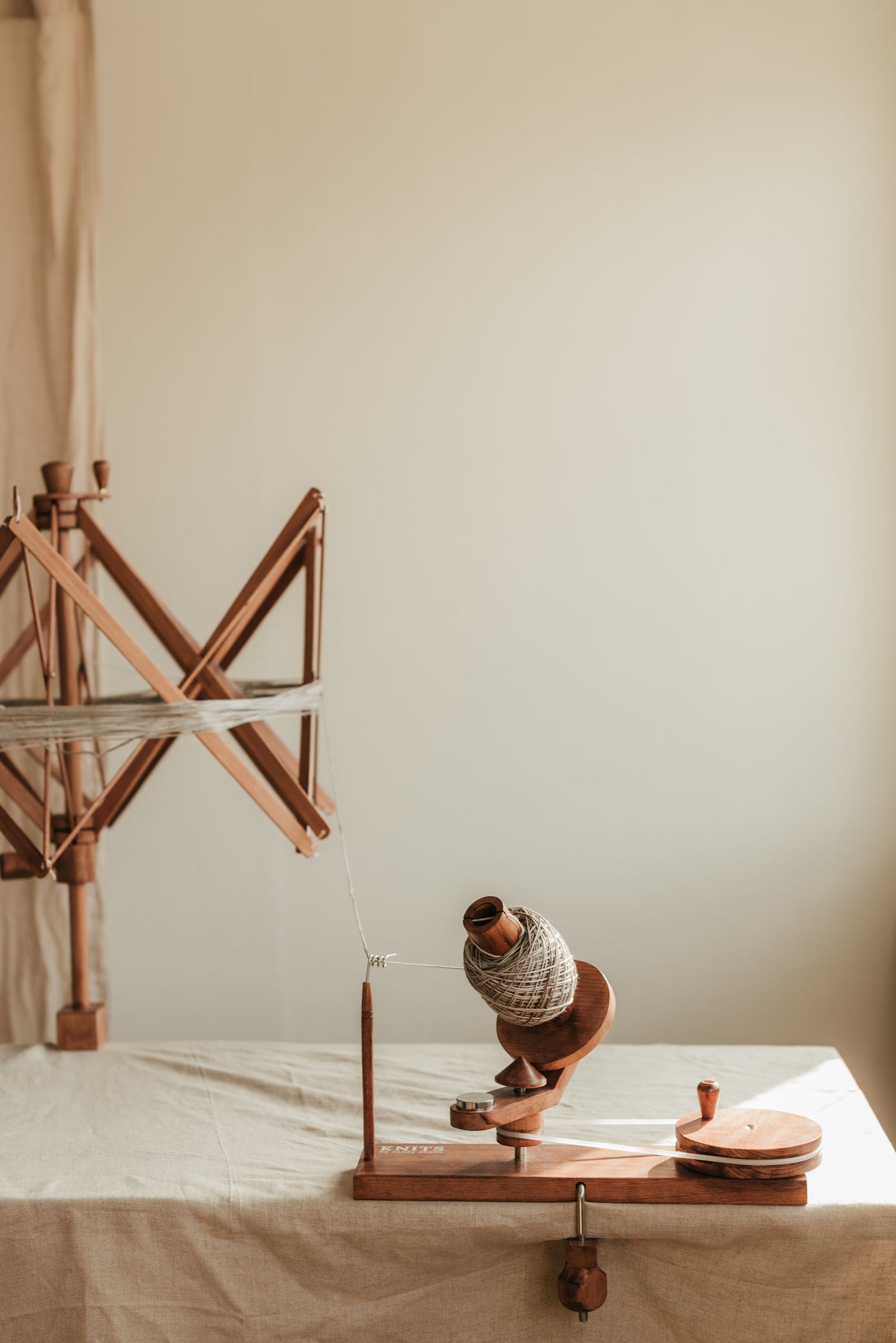 Yarn ball winder