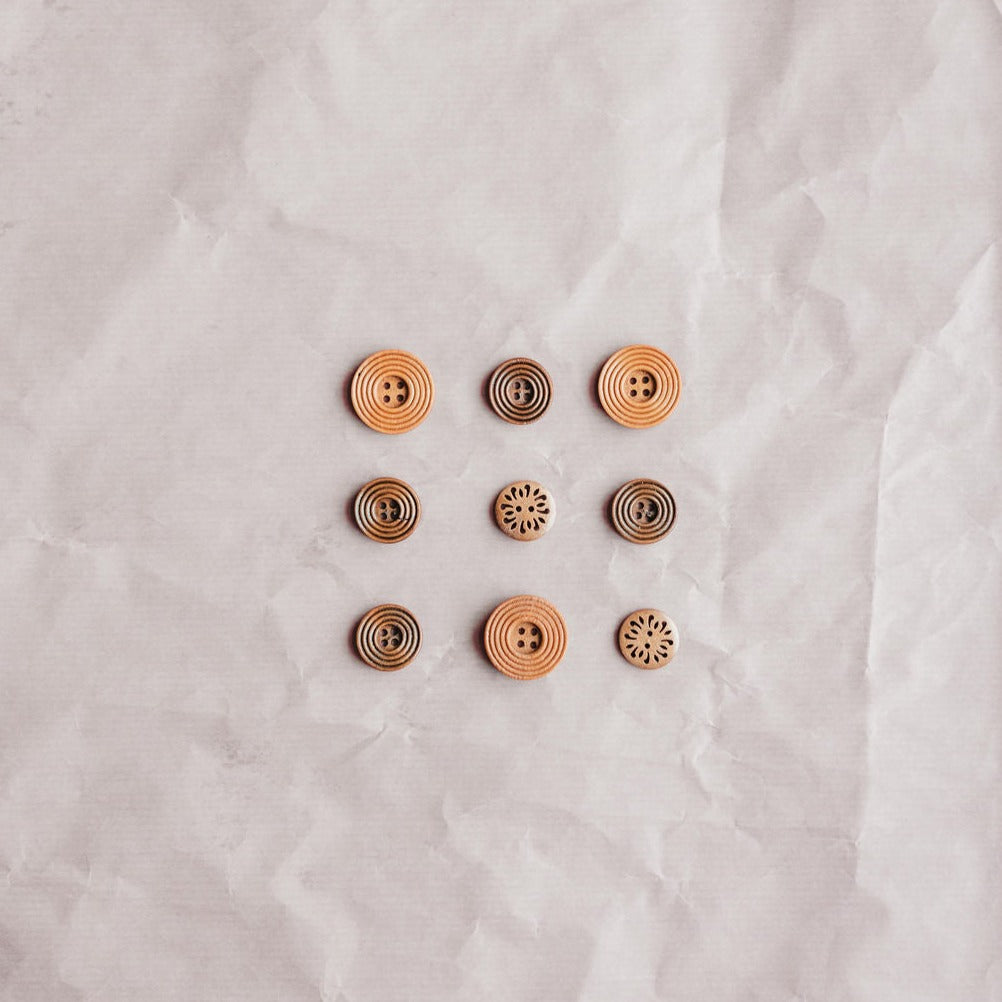 Träknapp - spetsmönster