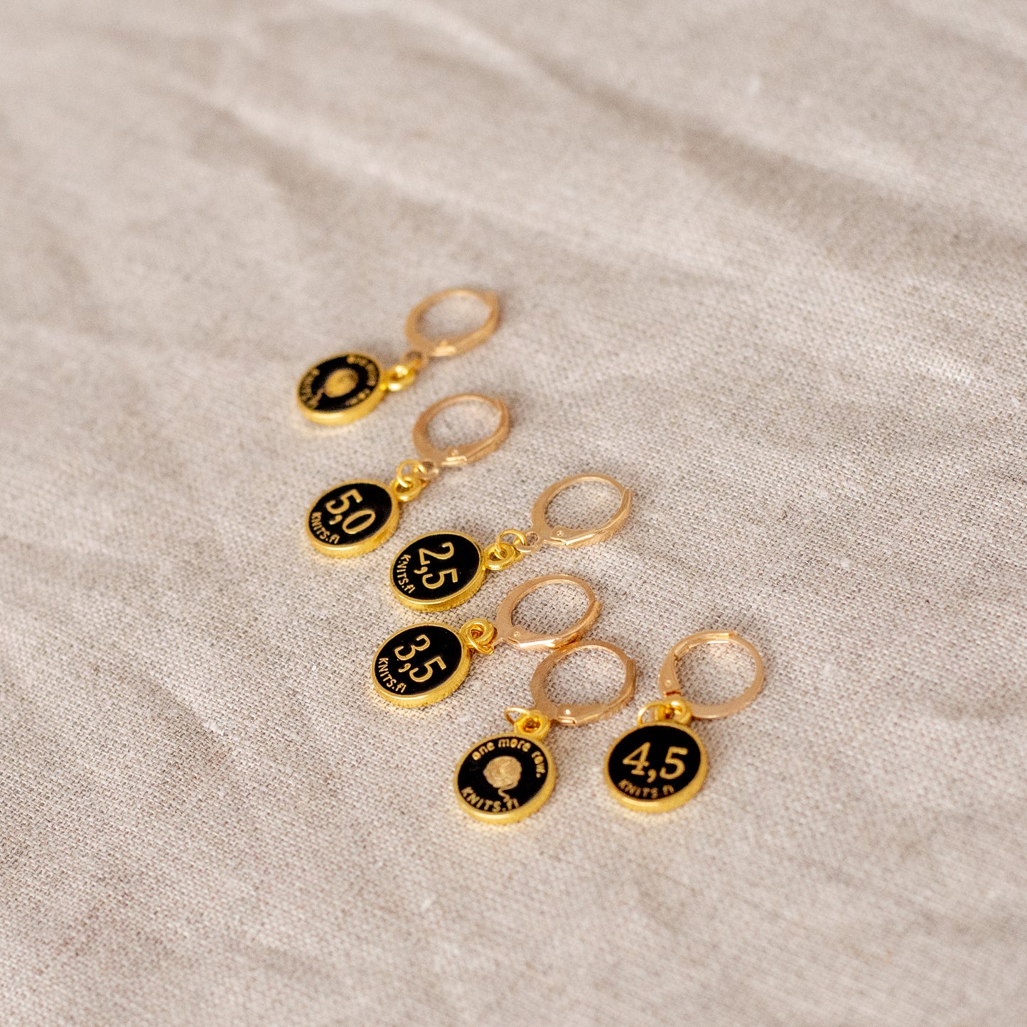 Size knitting markers