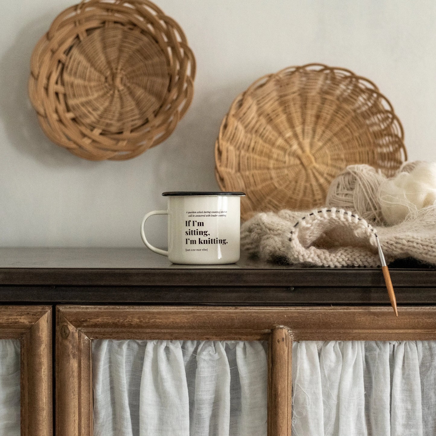 The enamel mug KNITS by cindy ekman