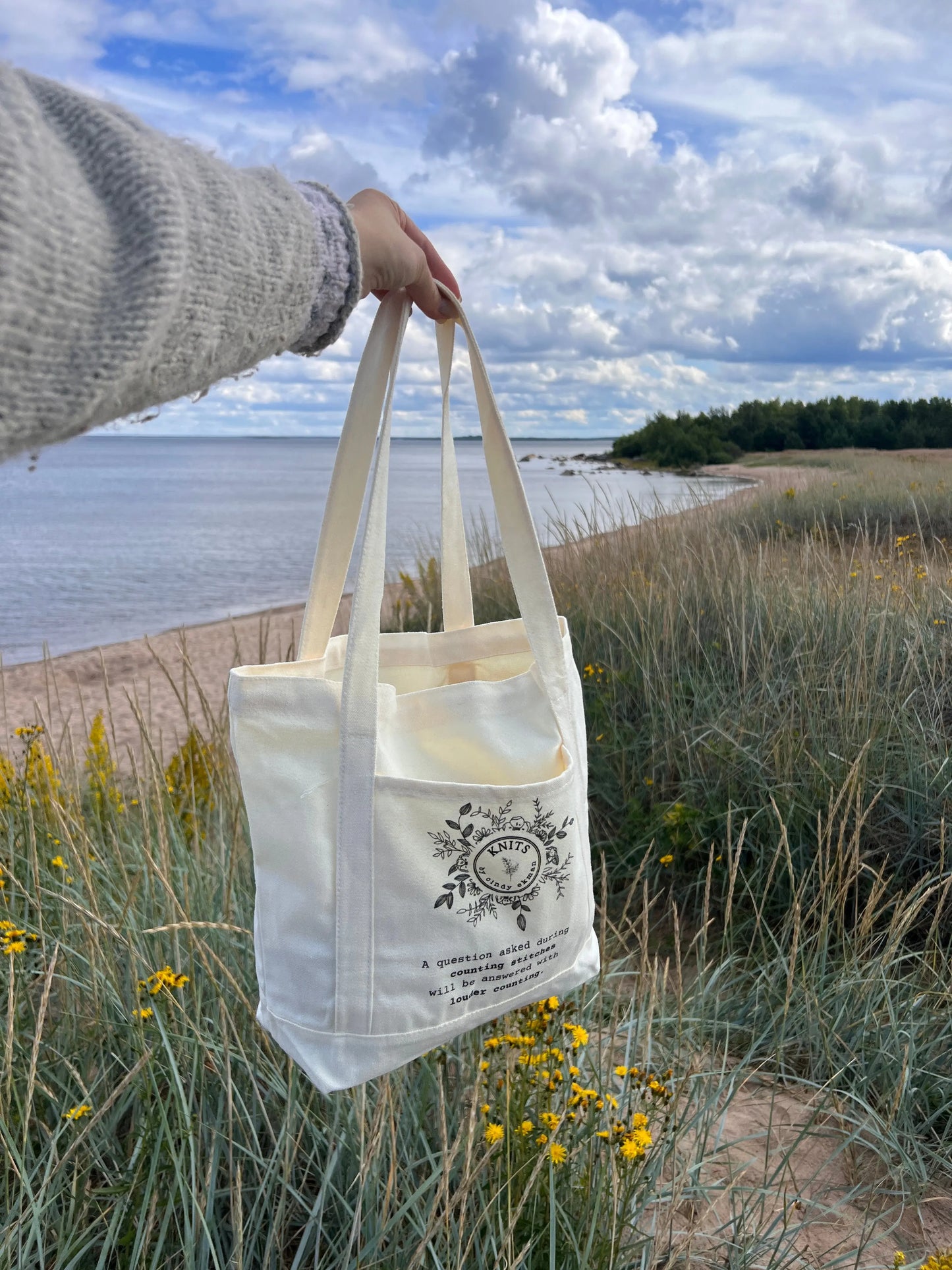 The KNITS tote bag