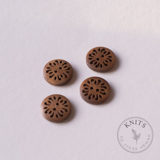 The wooden lace Button