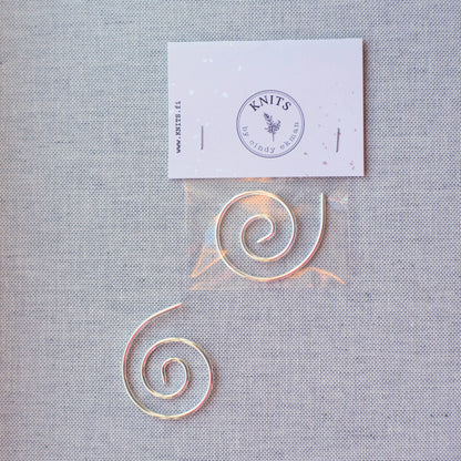Spiral helping needle KNITS by cindy ekman