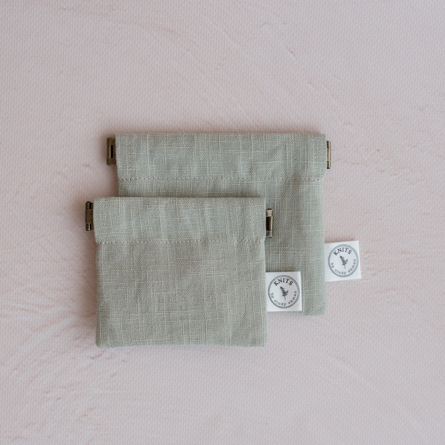 The KNITS push pouch storage bag for knitters