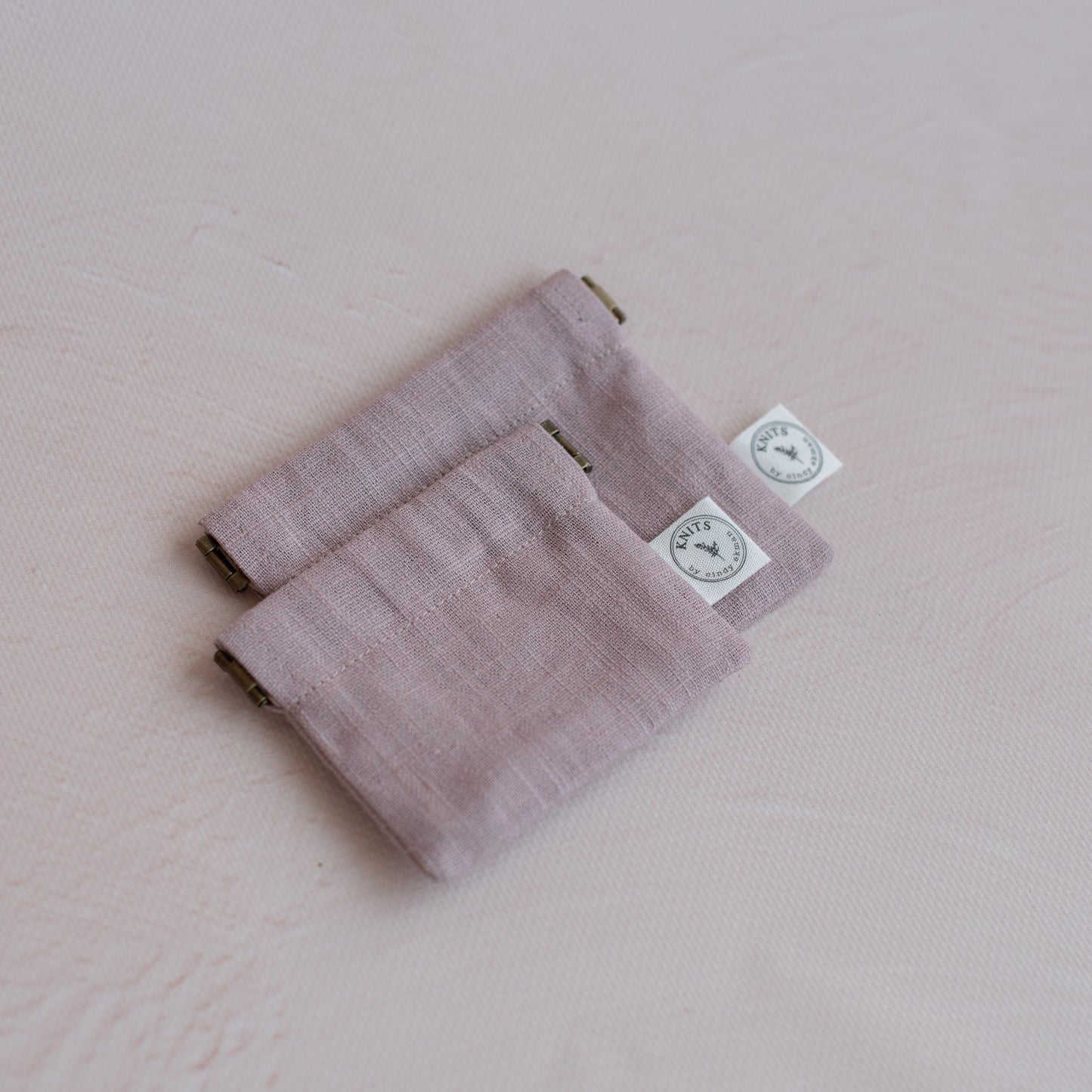 The KNITS push pouch 