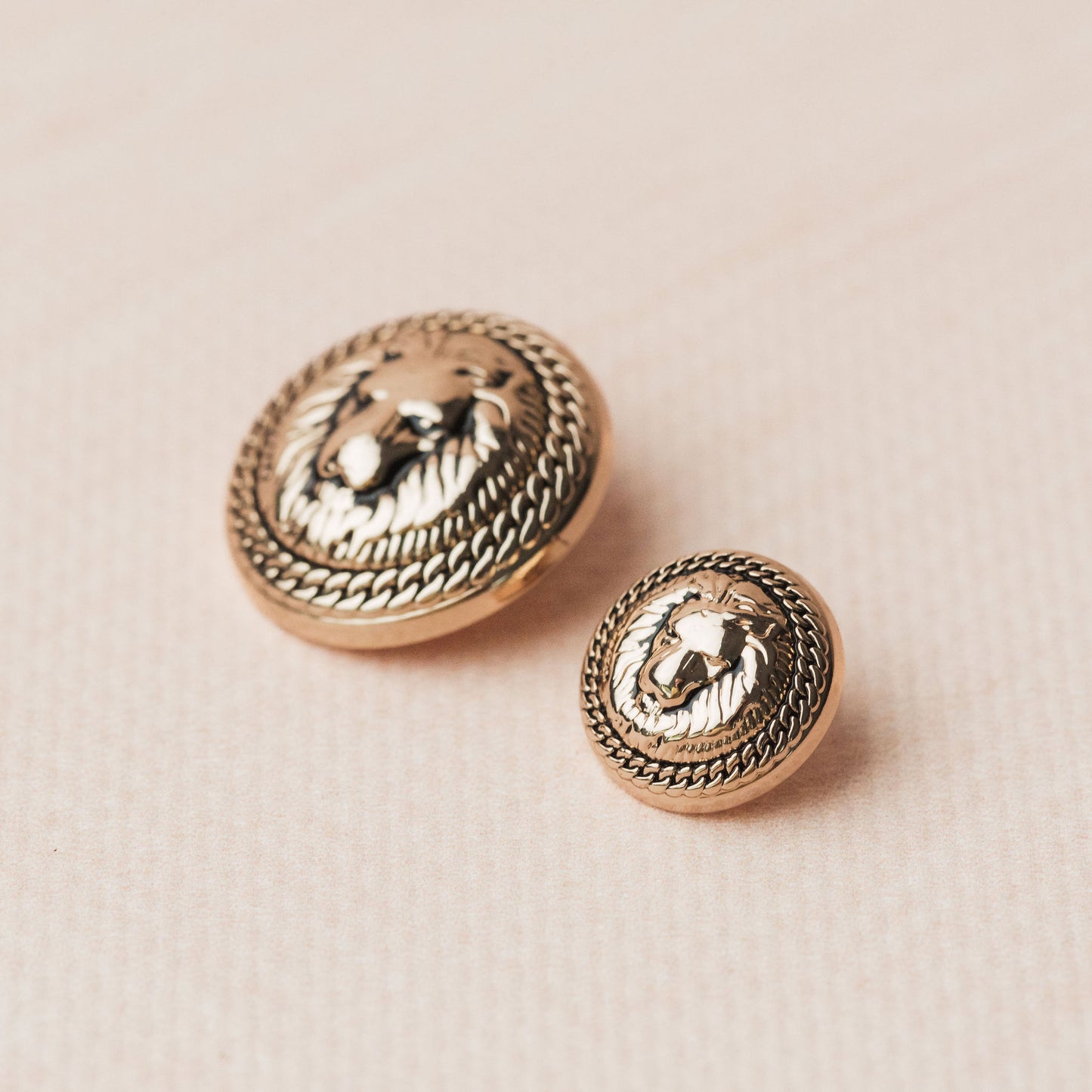 Metal buttons