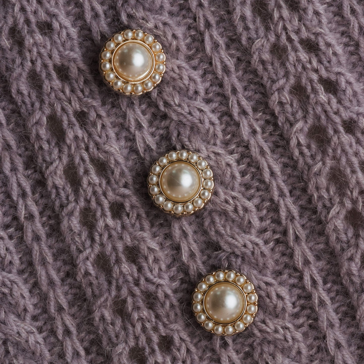 Pearl/shell buttons