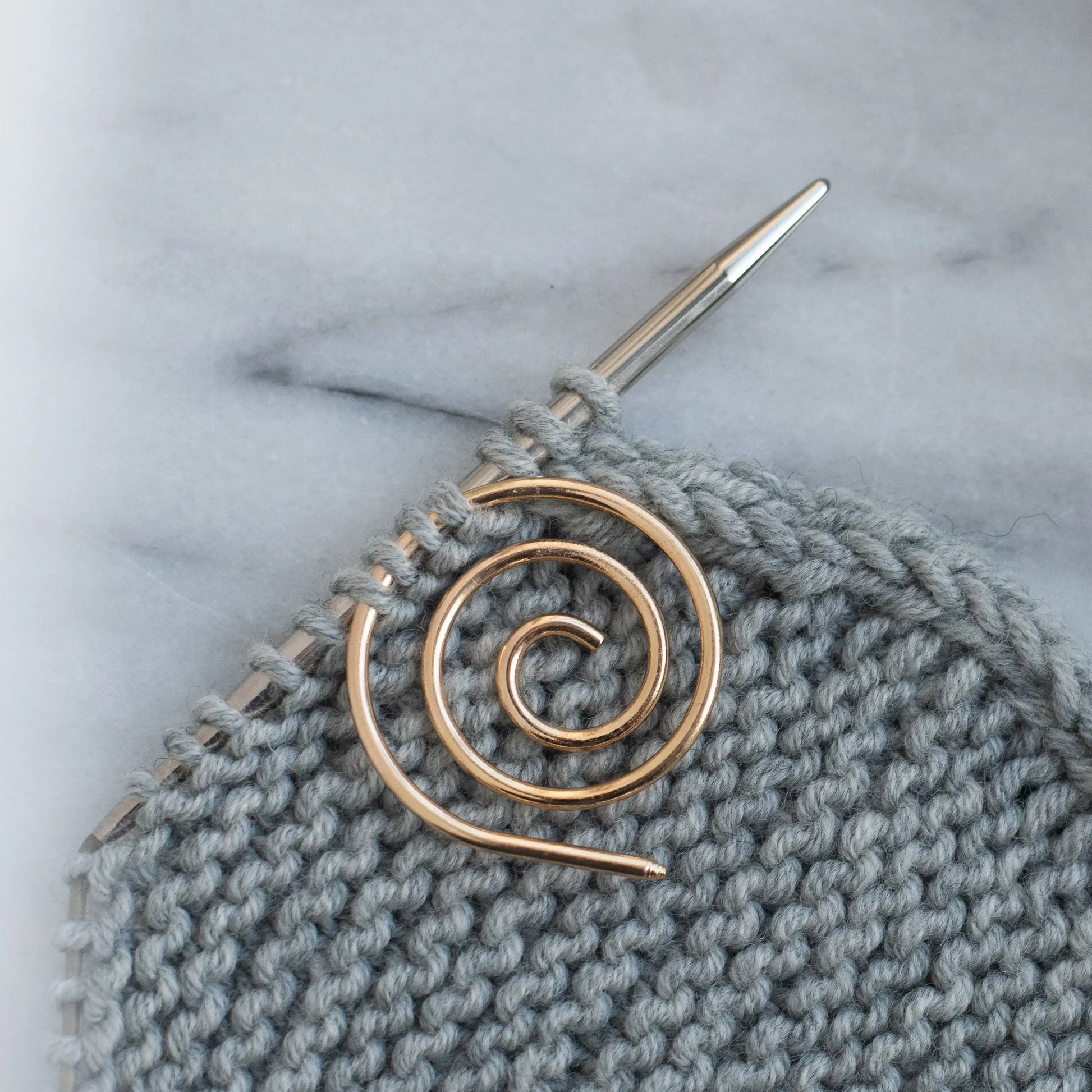Spiral helping needle KNITS by cindy ekman